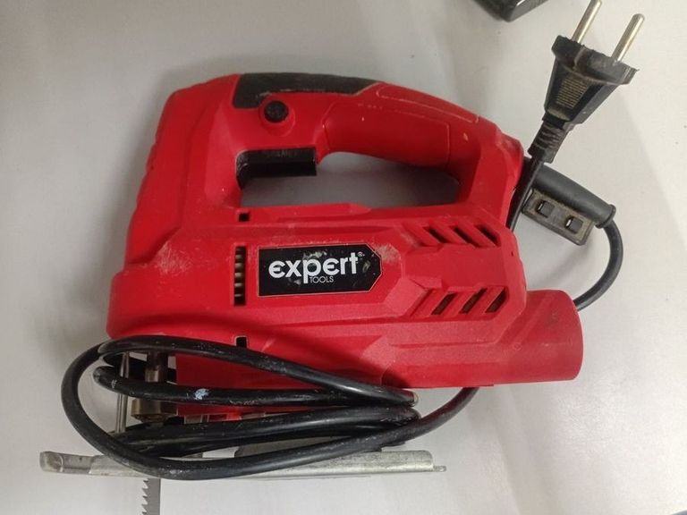 Дешиво Expert m1q-gw11-55 с ломбарда