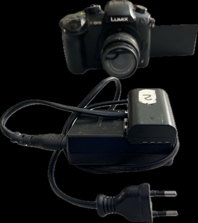 Дешево Panasonic Lumix DC-GH5 kit (12-60mm) (DC-GH5LEG-K) з ломбарду