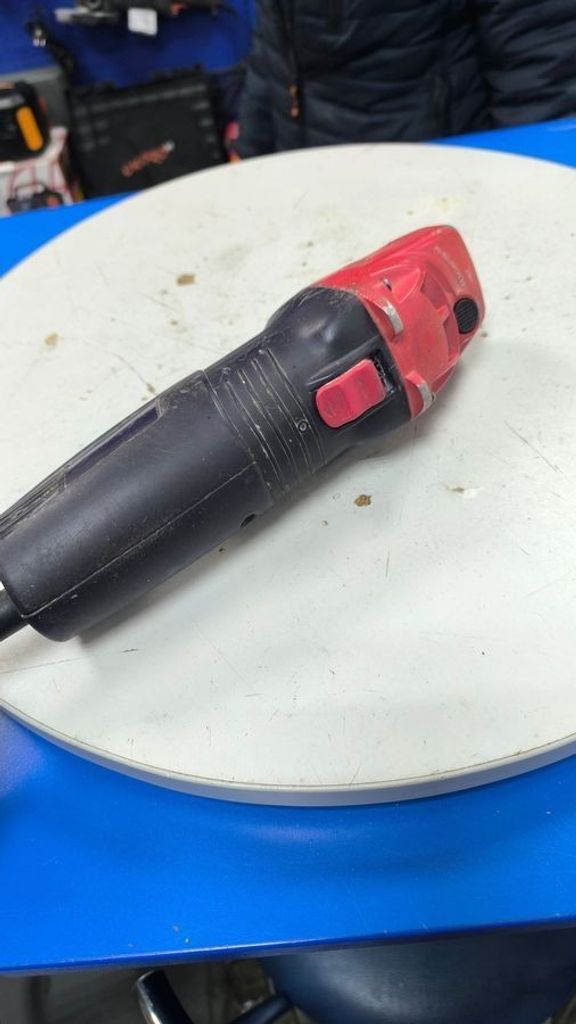 Дешиво Sparky без моделі с ломбарда