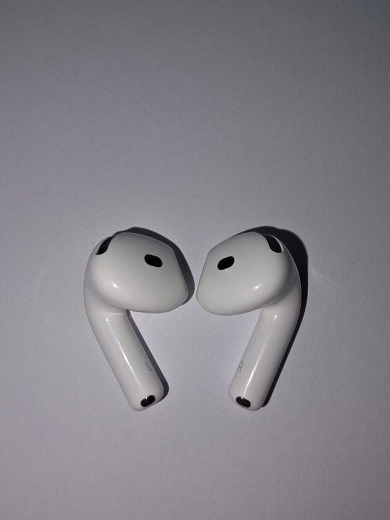 Apple airpods 4 with active noise cancellation Код:01-200924395. Изображение 7