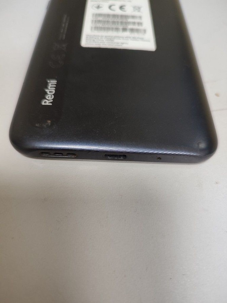 Дешево Xiaomi redmi 9a 2/32gb з ломбарду