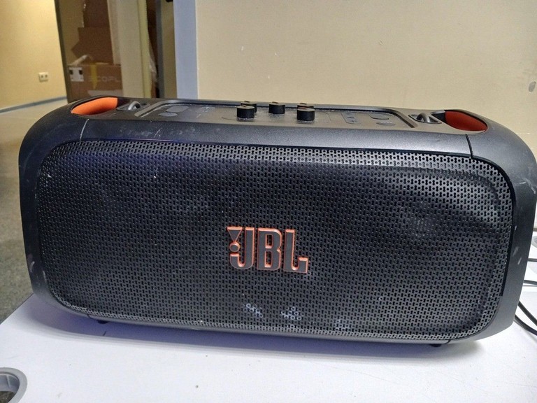 Купити Jbl partybox on the go essential Б/У