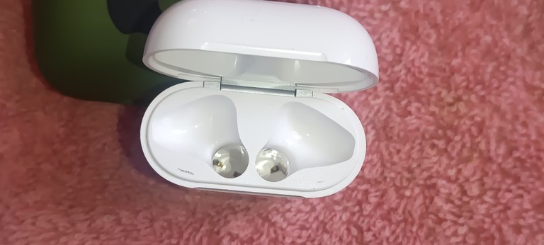 Оголошення Apple airpods 2 gen a1938 / a2032 / a2031 2019р Б/У