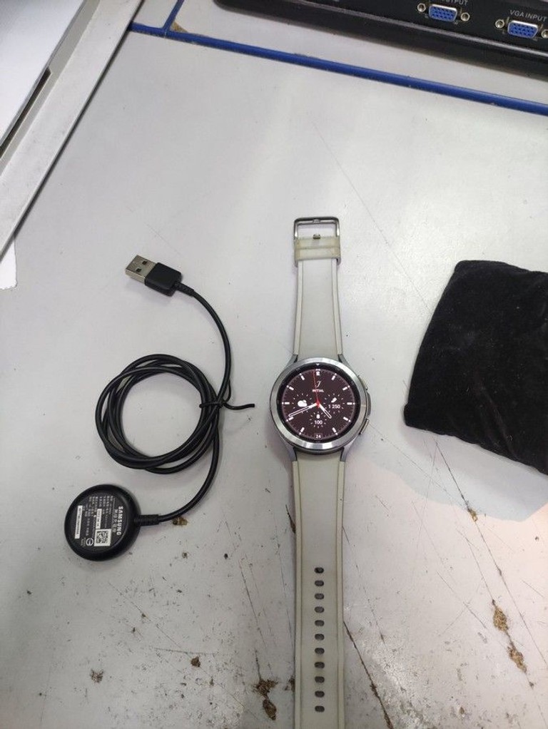 Оголошення Samsung galaxy watch4 classic 46mm Б/У