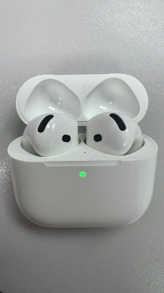 Дешево Apple airpods 4 з ломбарду