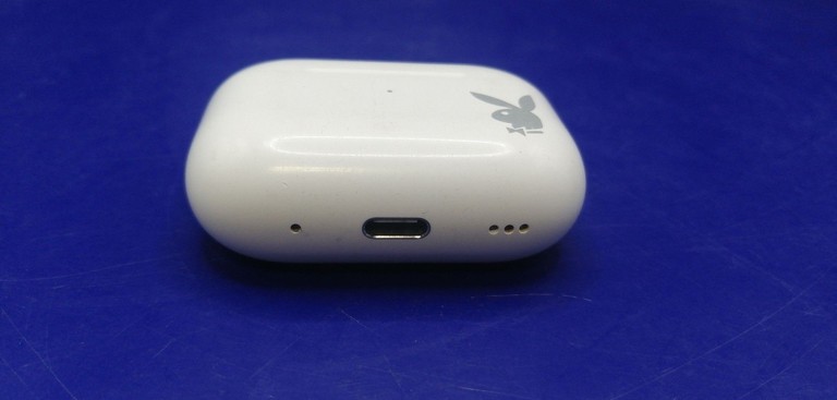 Оголошення Apple airpods pro 2nd generation with magsafe charging case usb-c Б/У