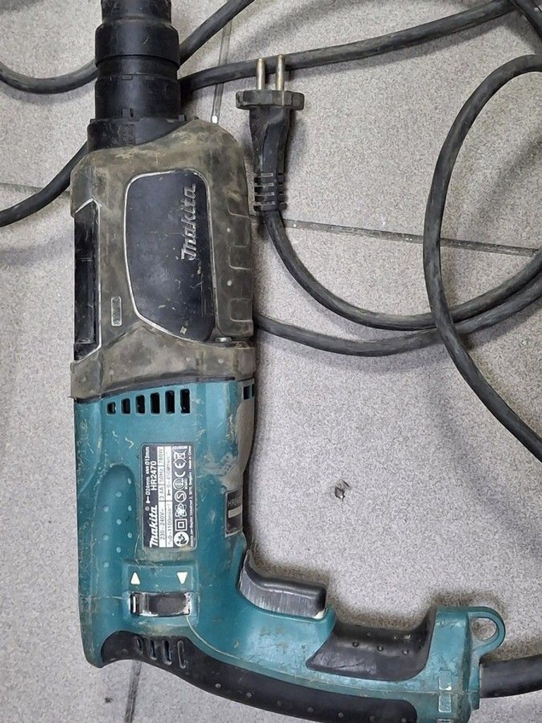 Купити Makita HR2470 Б/У