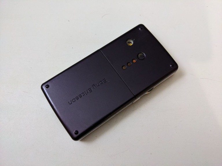 Купить Sony Ericsson W950i Б/У