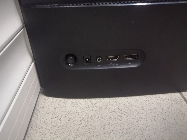 Дешиво Xiaomi Gaming Monitor G24i (ELA5625EU) с ломбарда