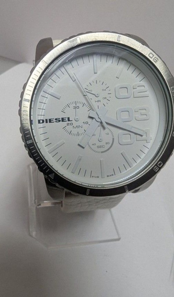 Купить DIESEL DZ4240 Б/У