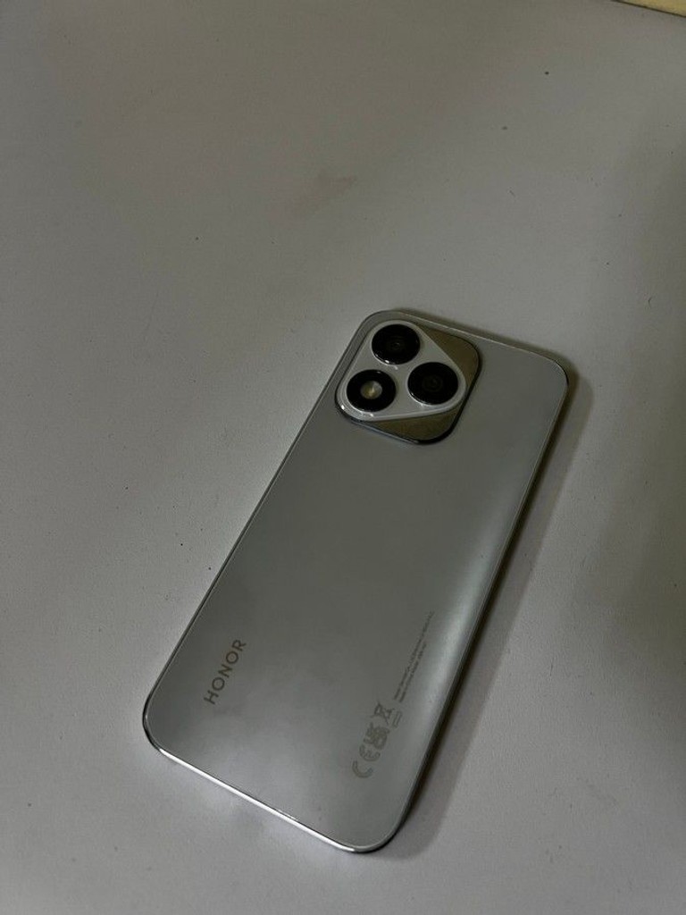 Оголошення Honor 400 lite 8/256gb Б/У