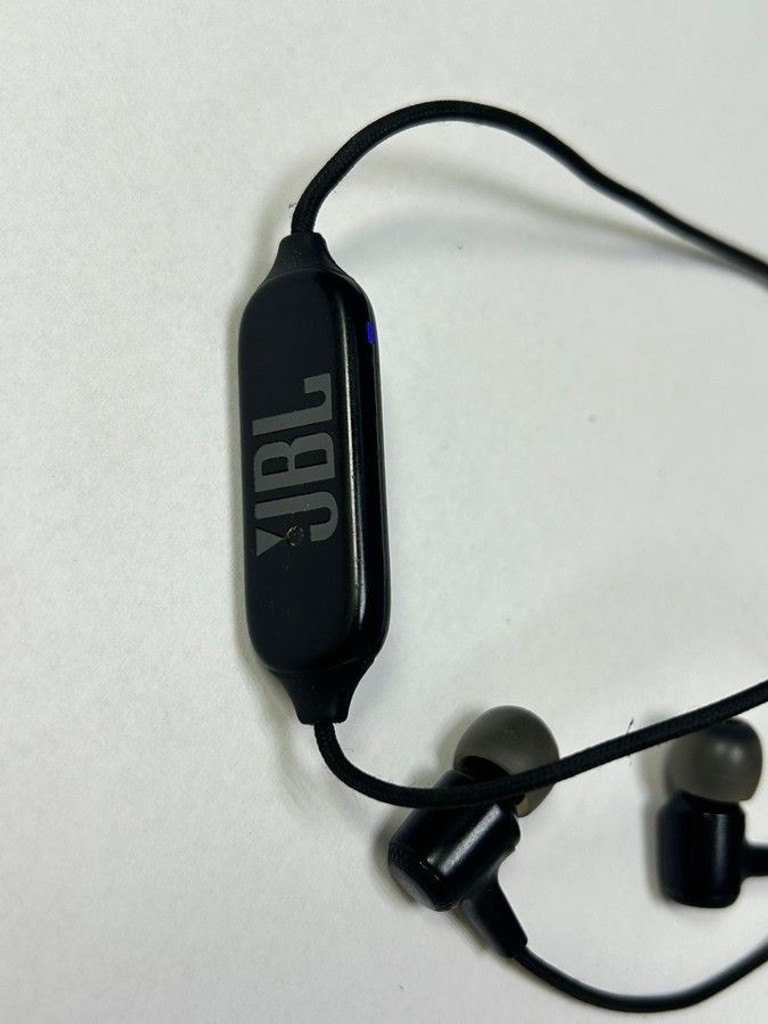 Оголошення Jbl Live 25 BT Black (JBLLIVE25BTBLK) Б/У