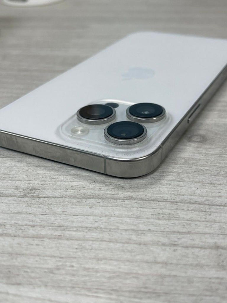 Apple iphone 16 pro max 256gb esim Код:01-201154956. Изображение 7