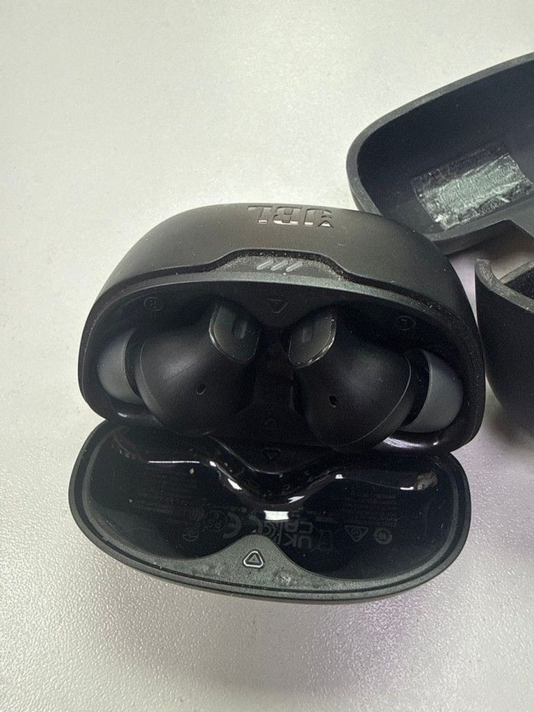 Оголошення Jbl tune beam Б/У
