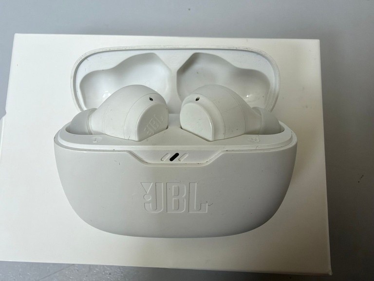 Оголошення Jbl wave beam Б/У