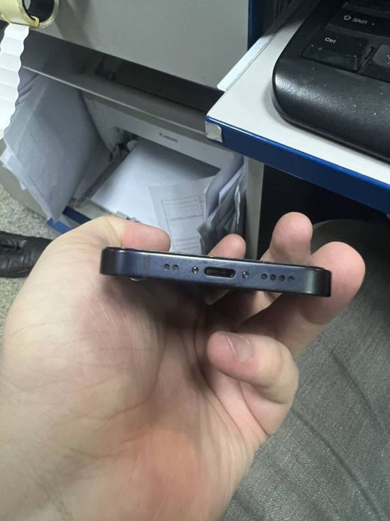 Apple iPhone 12 mini 64GB (PRODUCT)RED Код:01-19075581. Зображення 7