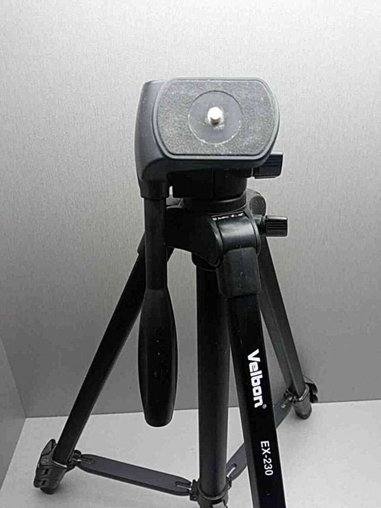 Дешиво Velbon EX-230 с ломбарда