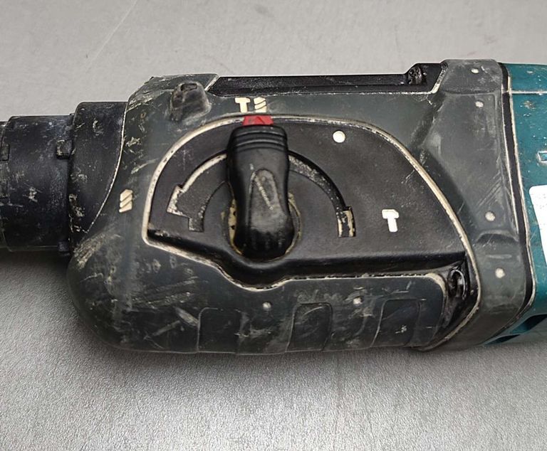 Makita HR2470 Код:2000003693559. Зображення 8