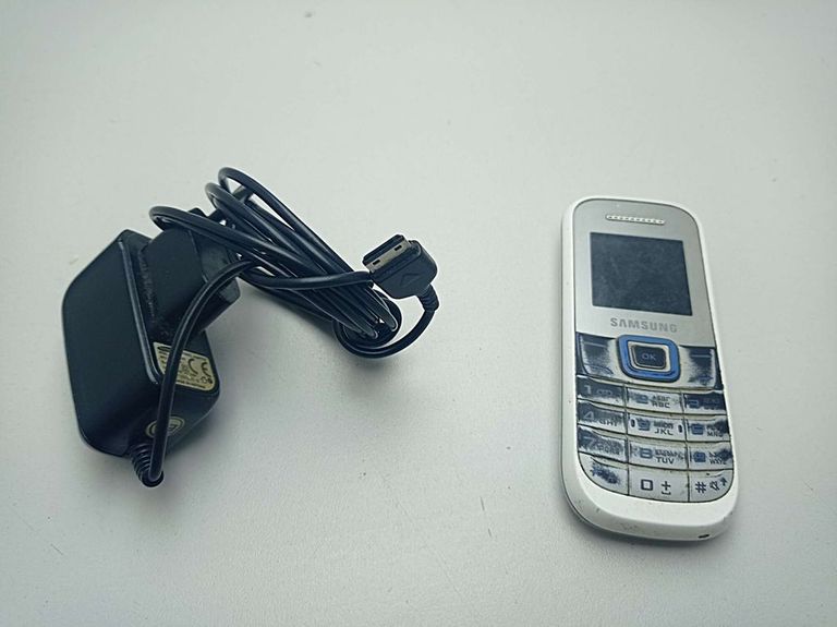 Купити Samsung e1200i Б/У