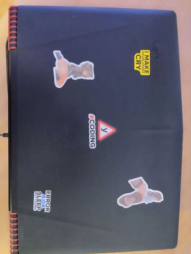 Ігровий Ноутбук Lenovo Legion Y520-15IKBN (I7-7700HQ/16 ОЗУ/GTX 1050)