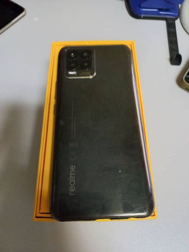 Купити Realme 8 rmx3085 6/128gb Б/У