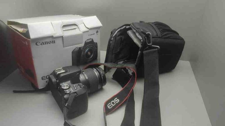 Оголошення Canon EOS R50 kit RF-S 18-45mm IS STM + RF-S 55-210mm IS STM Black (5811C034) Б/У