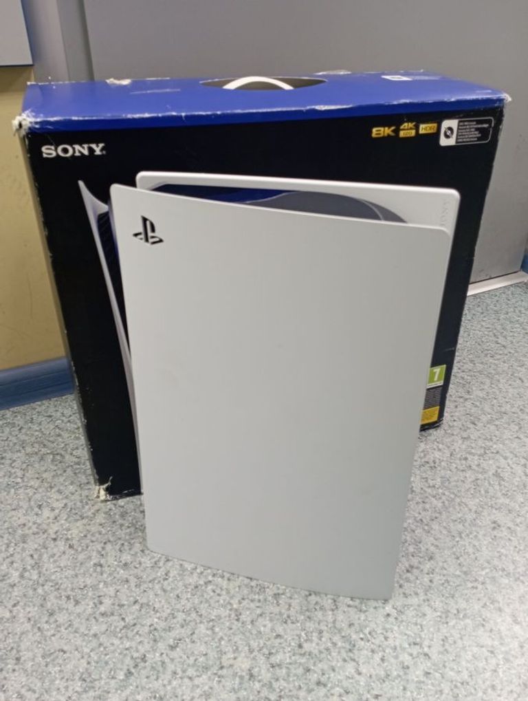 Купить Sony PlayStation 5 Digital Edition 825GB Б/У