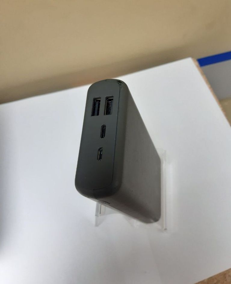 Дешево Hama supreme 24 24000 mah з ломбарду