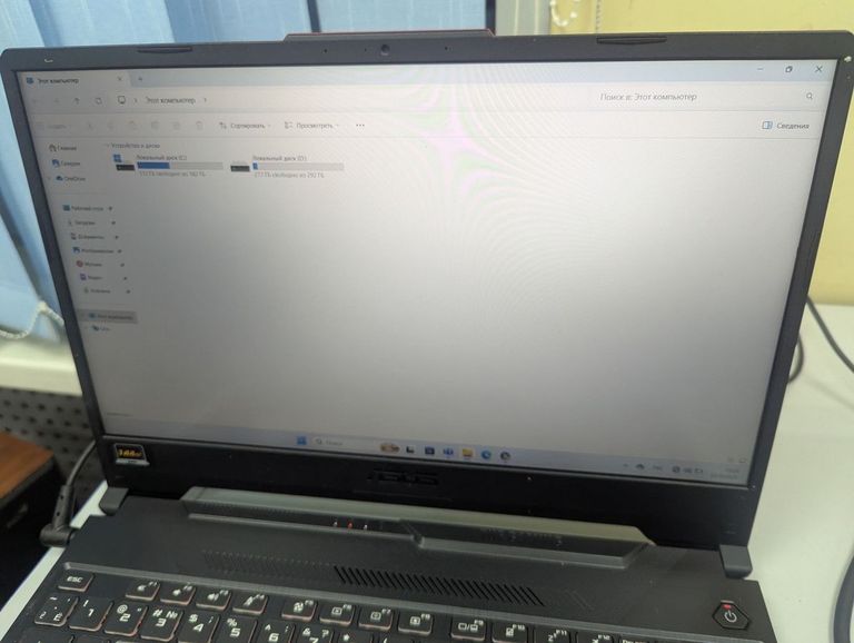 Дешиво Asus 15/core i5-10300h ddr4/8gb ddr4/hdd *відсутній/ssd 512 gb/geforce gtx1650 4gb с ломбарда