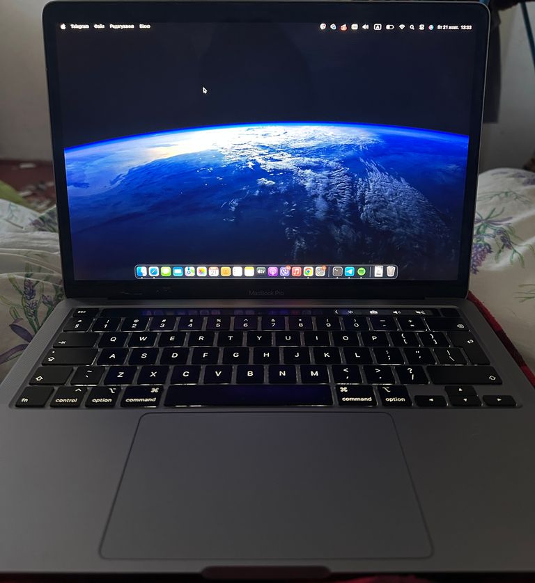 Купить macbook pro 13” 2020 16gb,512gb, touch bar Б/У