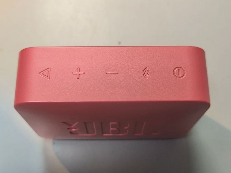 Распродажа Jbl go essential, продавец Техноскарб