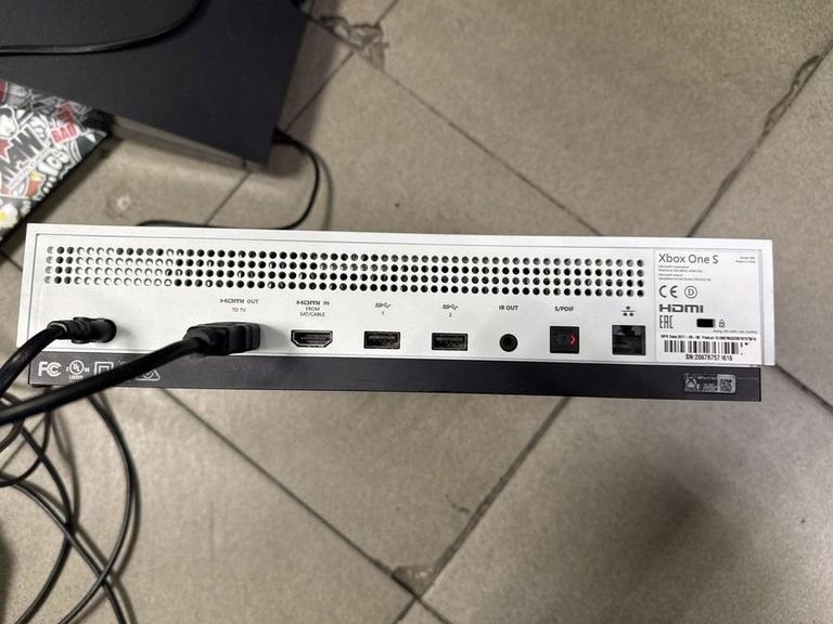 Дешево Microsoft Xbox One S 500GB з ломбарду