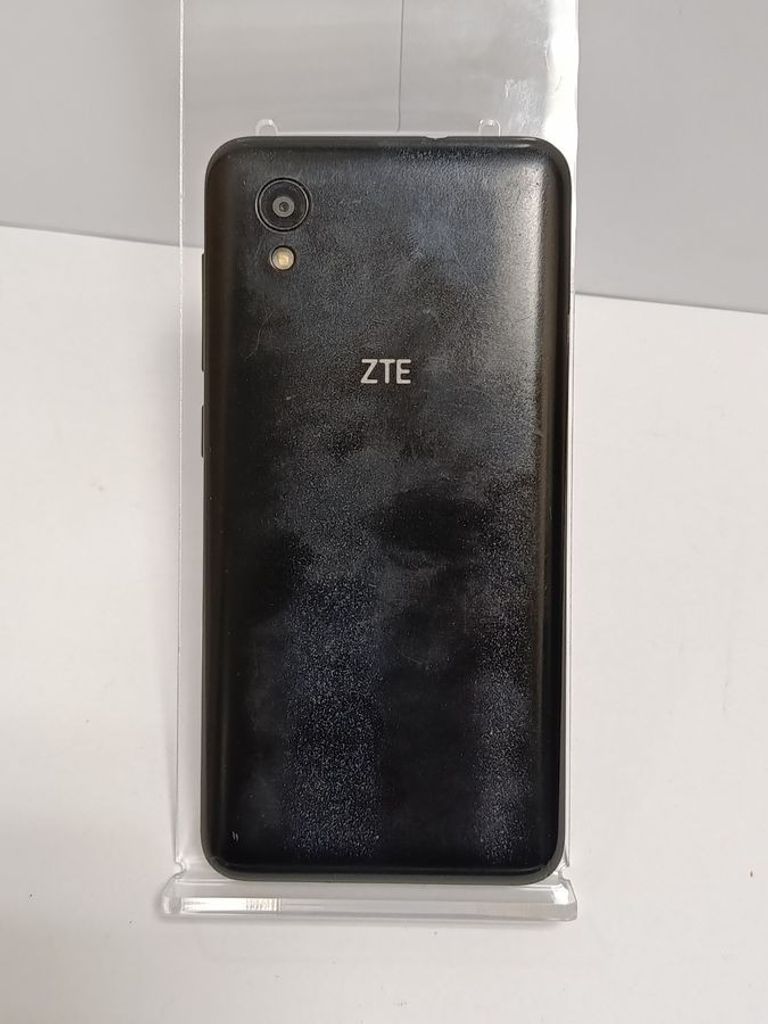 Дешиво Zte l8 blade 1/32gb с ломбарда