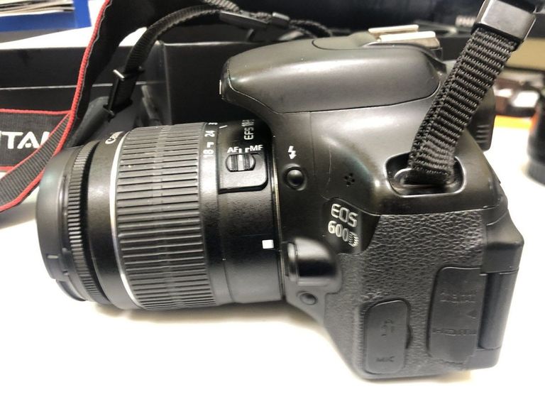 Объявление Canon eos 600d canon ef-s 18-55mm f/3.5-5.6 iii Б/У