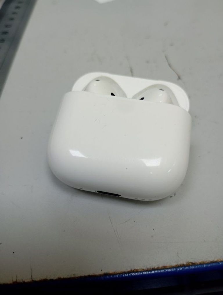 Объявление Apple airpods 4 with active noise cancellation Б/У