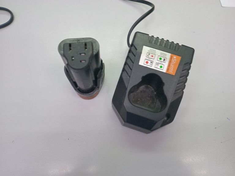 Дешево Sturm CD3212DFR з ломбарду