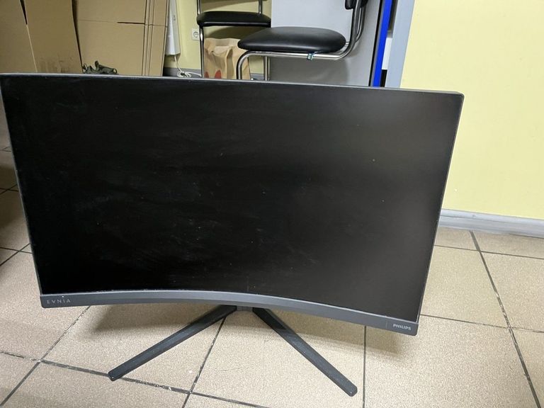 Купити Philips 27M2C5500W/00 Б/У