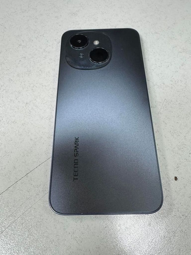 Дешиво Tecno spark go 1 kl4 4/128gb с ломбарда