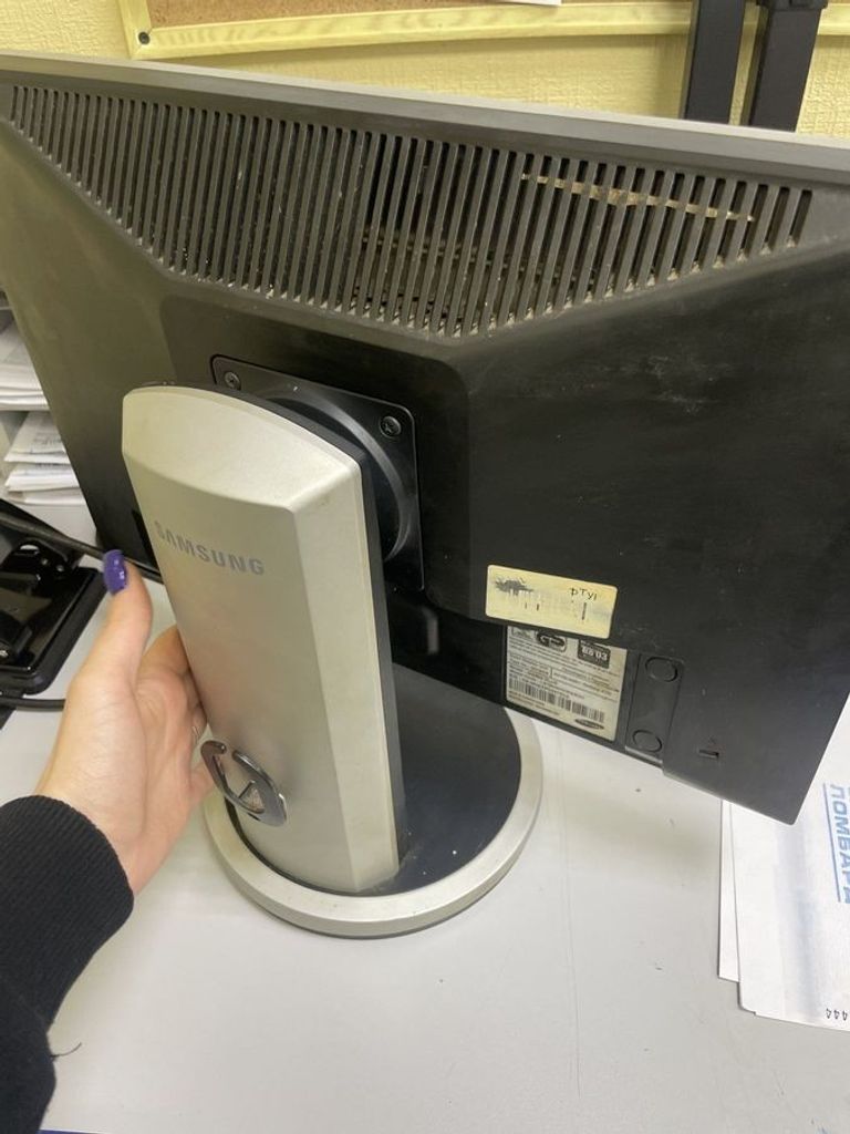 Оголошення Samsung 940bw Б/У