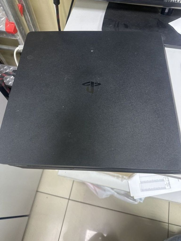 Купити Sony playstation 4 500gb Б/У