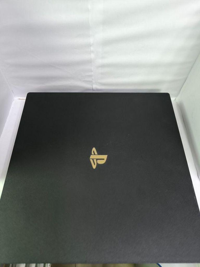Оголошення Sony playstation 4 pro 1tb Б/У