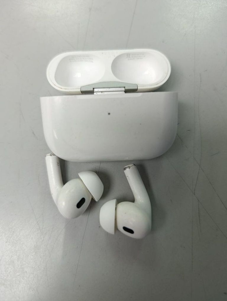 Apple airpods pro 2nd generation with magsafe charging case usb-c Код:01-200859135. Зображення 5
