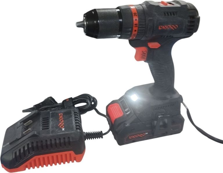 Оголошення Dnipro-M cd-201hbc compact 1акб 4ah зп Б/У