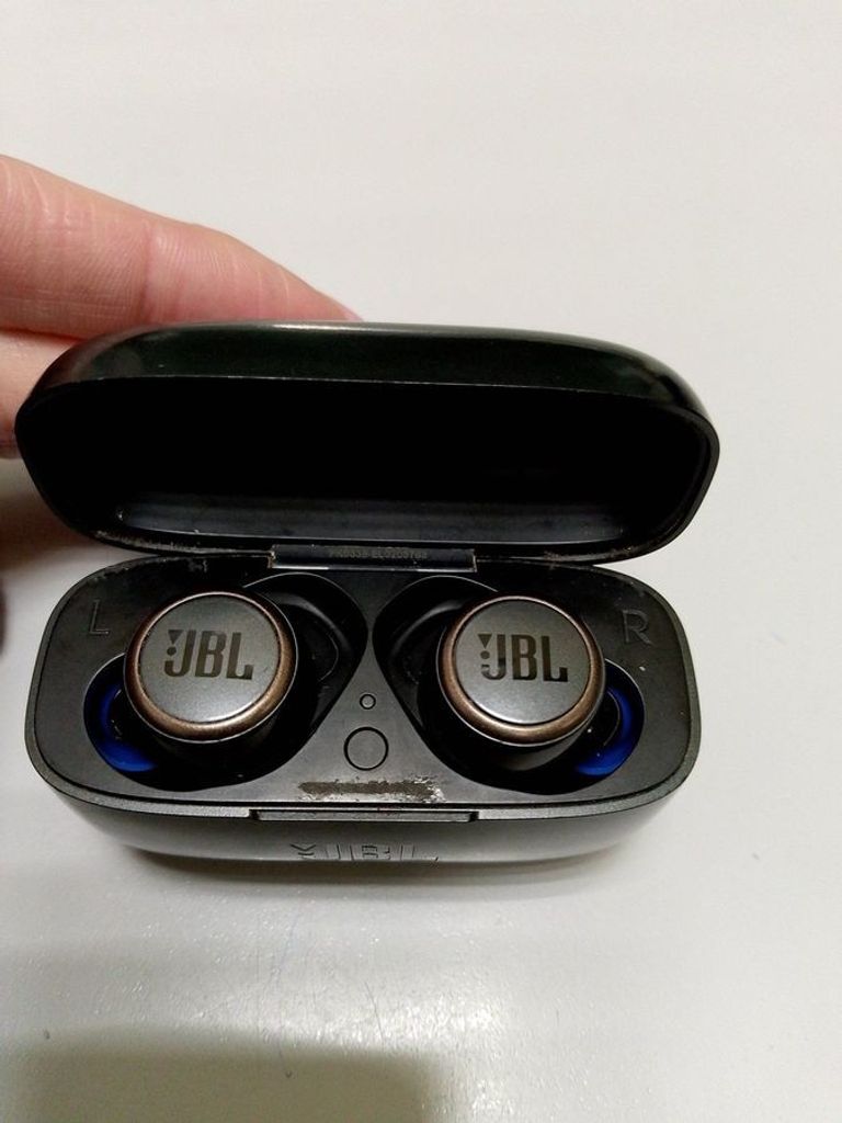 Дешево Jbl live 300 tws з ломбарду