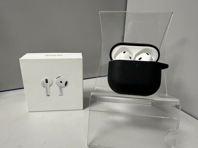 Купити Apple airpods 4 Б/У