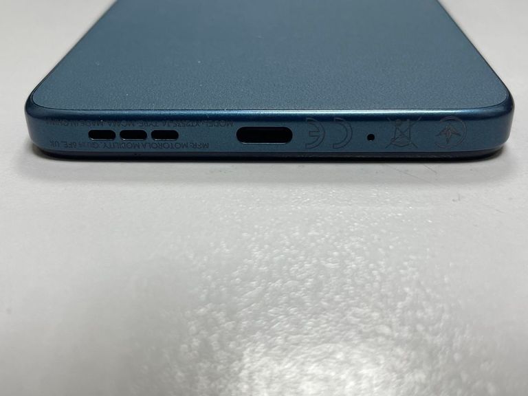 Дешево Motorola moto g06 4g 4/64gb tendril з ломбарду