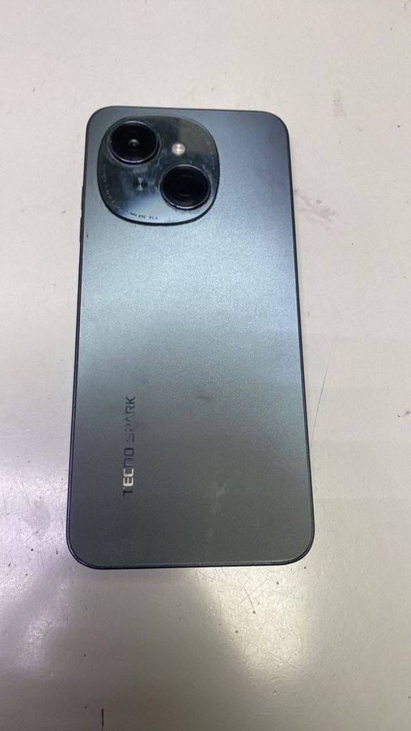 Дешиво Tecno spark go 1 kl4 4/64gb с ломбарда
