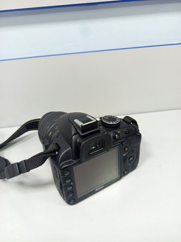 Купить Nikon d3100 kit / af-s nikkor 18-55mm f:3,5-5,6g vr dx Б/У