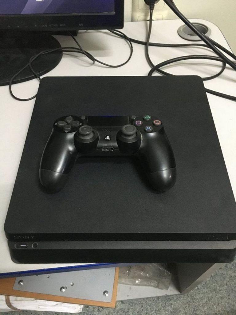 Объявление  Sony PlayStation 4 Slim 1TB Black Б/У