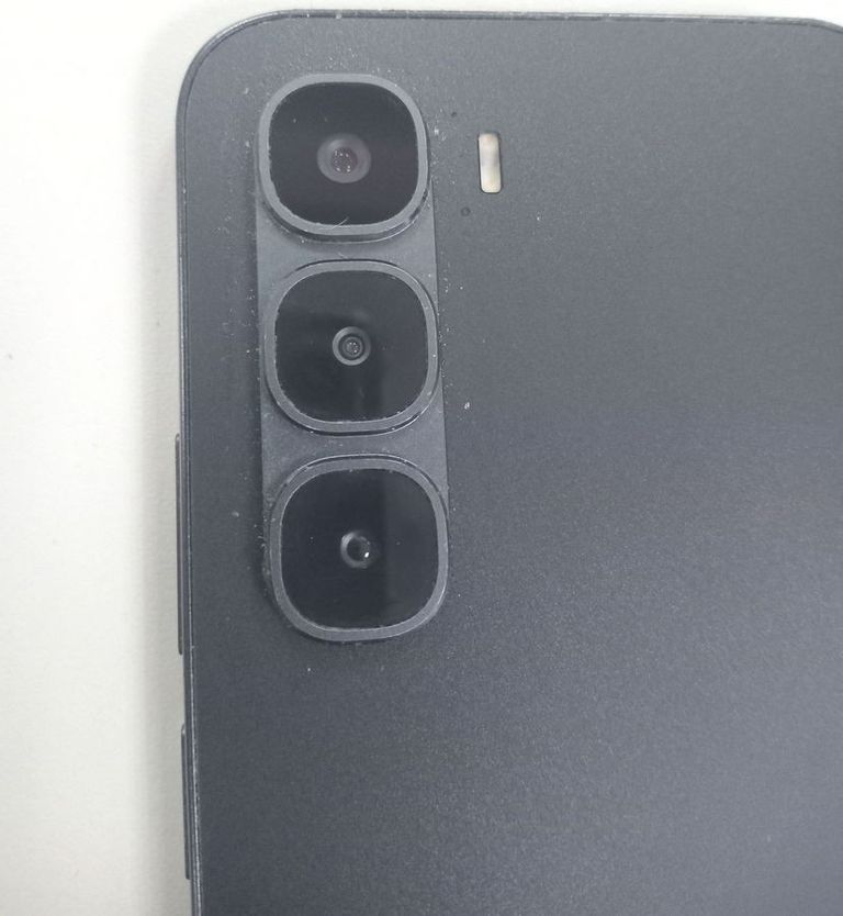 Дешево Infinix HOT 60 Pro+ 8/256GB Titanium Silver з ломбарду